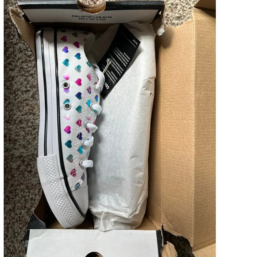 NWT Girls Converse Low Top, Metallic Heart, White, Size 3, Chuck Taylor All Star